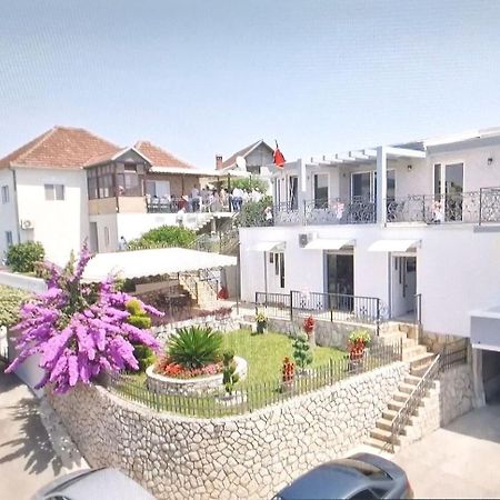 Rejhan Totti Ulcinj Kültér fotó