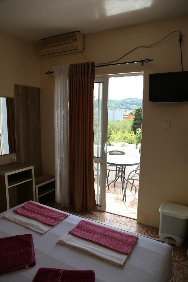 Rejhan Totti Ulcinj Kültér fotó