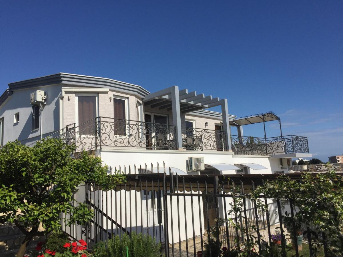 Rejhan Totti Ulcinj Kültér fotó