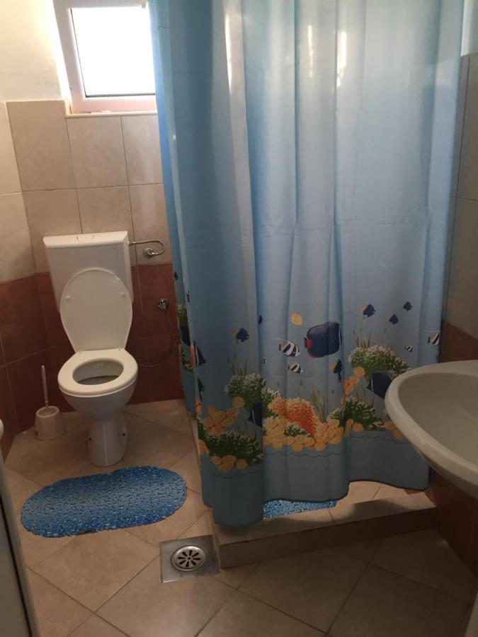 Rejhan Totti Ulcinj Kültér fotó